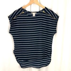 EUC A’Gaci Short Sleeve Navy & White Top with Zipper Accents Sz L